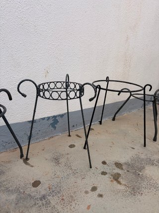 Soportes de hierro para macetas