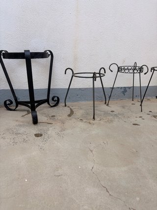 Soportes de hierro para macetas