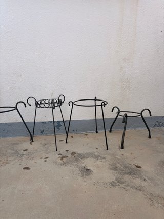 Soportes de hierro para macetas
