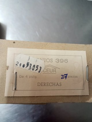 Lote 27 Pernios CEUR 396/4 Derechos Solapados