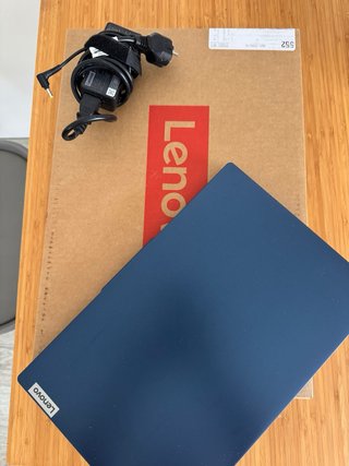 Portátil Lenovo IdeaPad Slim 3 Azul 2026