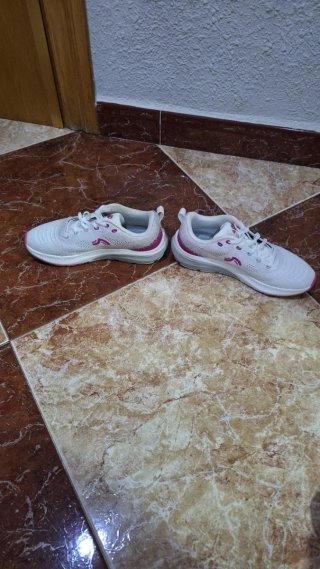 Zapatillas deportivas mujer blancas y rosas