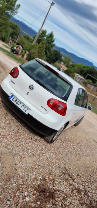 Volkswagen Golf 2004