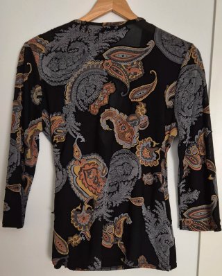 Blusa Chanavee Paisley Manga Larga