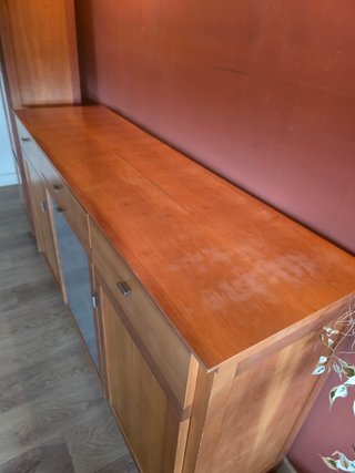 Mueble TV madera con ruedas y cajón