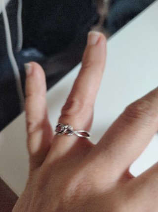 Anillo Pandora La Bella y la Bestia Rosa