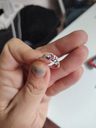 Anillo Pandora La Bella y la Bestia Rosa