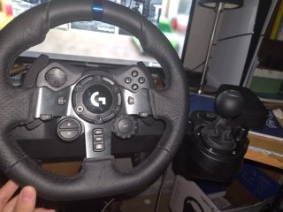 Volante Logitech G923 SE con Shifter PS4/PS5