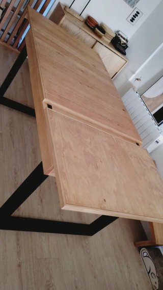 Mesa madera maciza y hierro extensible