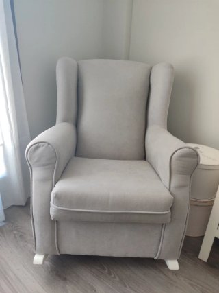 Sillón mecedora lactancia gris