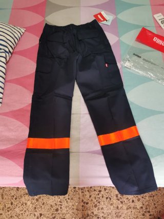 Pantalón de trabajo azul con franja Naranja.T. 42