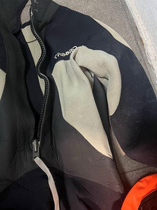 Lote traje neopreno y boya snorkel