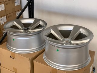 2+2 llantas en 9 y 10x19 5x120 para serie 5