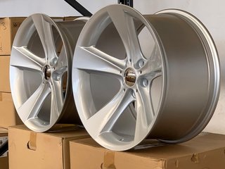 2+2 llantas en 9 y 10x19 5x120 para serie 5