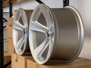 2+2 llantas en 9 y 10x19 5x120 para serie 5
