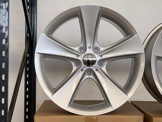 2+2 llantas en 9 y 10x19 5x120 para serie 5