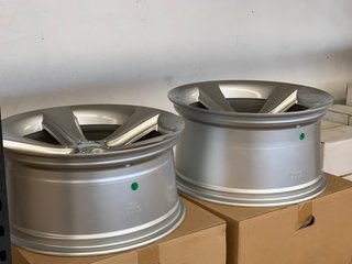2+2 llantas en 9 y 10x19 5x120 para serie 5