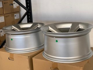 2+2 llantas en 9 y 10x19 5x120 para serie 5