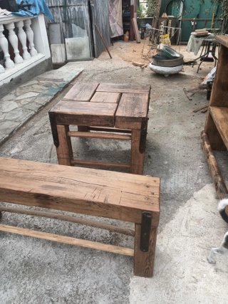 Mesa y bancos madera roble siglo XVII