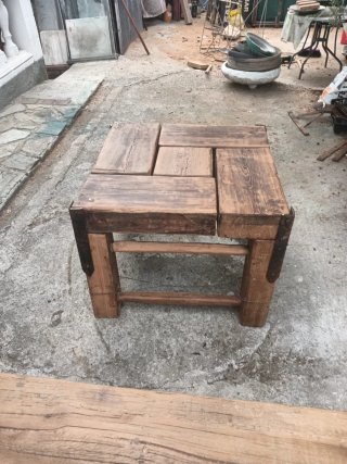 Mesa y bancos madera roble siglo XVII