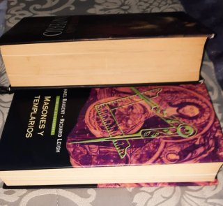 Libros de historia y misterio.