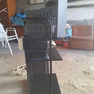 TV TCL 14 antigua con DVD y pelis