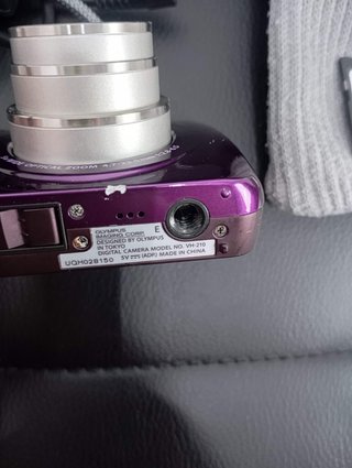 Cámara Olympus VH-210 Morada + Tarjeta SD 32GB