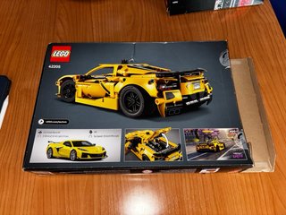 LEGO Technic Chevrolet Corvette 42205