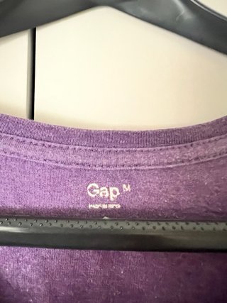 Camiseta Gap Morada
