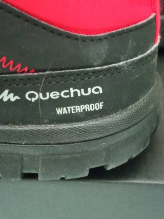 Botas Quechua Talla 38 Negras y Rojas