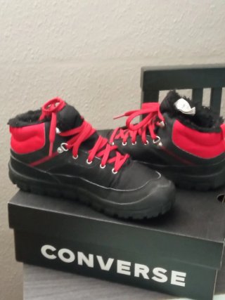 Botas Quechua Talla 38 Negras y Rojas