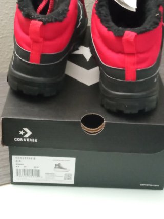 Botas Quechua Talla 38 Negras y Rojas