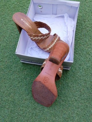 3 pares de zapatos