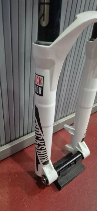 NUEVA Rock Shox Boxxer 26