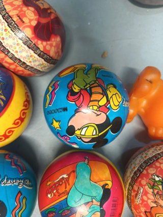 Lote Juguetes Antiguos: Figuras y Bolas
