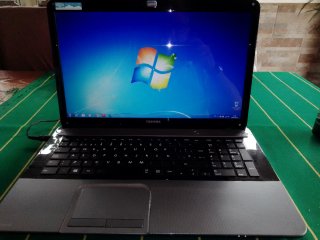 Portatile Toshiba 17 Argento