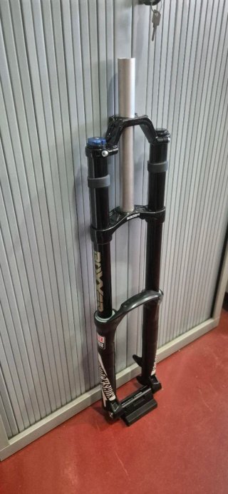 NUEVA Rock Shox Boxxer RC26 Negra