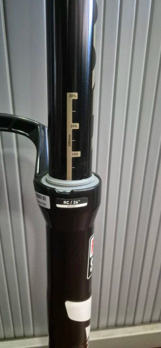 NUEVA Rock Shox Boxxer RC26 Negra