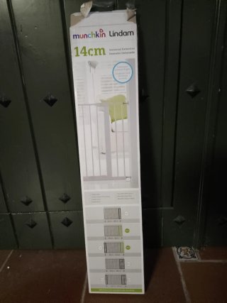 Barrera seguridad infantil Munchkin con extensión.