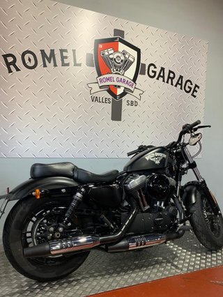 Harley Davidson Sportster Forty-Eight Negra