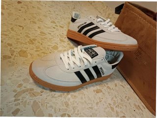 Adidas Spezial Beige/Negro Talla 38