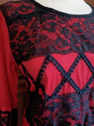 Vestido Almatrichi Rojo con Encaje Negro