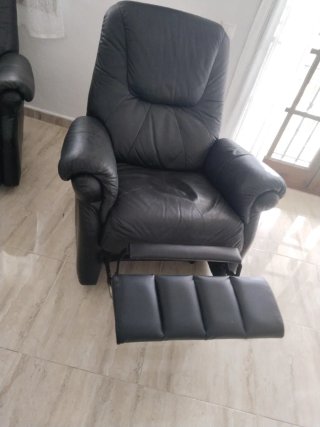 Poltrone reclinabili in pelle manuali a 50 ciascuna