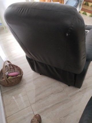 Poltrone reclinabili in pelle manuali a 50 ciascuna