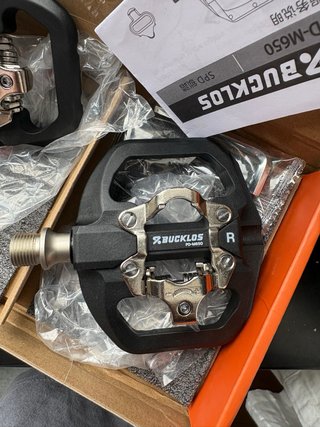 Pedales BUCKLOS PD-M650 Mixtos SPD nuevos