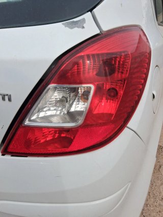 Faros y pilotos Opel Corsa D