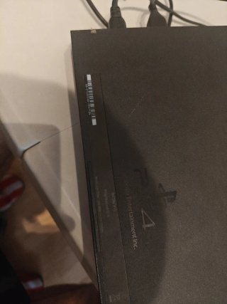 PS4 (PlayStation 4) + 3 Giochi