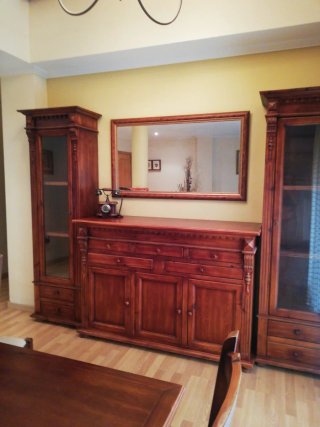 Mueble aparador, estantería y espejo rústico
