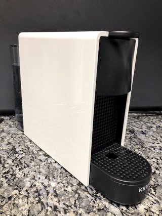 Cafetera Nespresso Krups Blanca