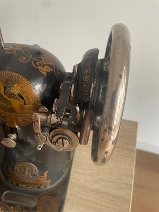 Máquina de coser Singer antigua
